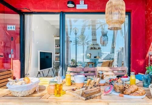 Apartamento Pharus: Retro Beach Home