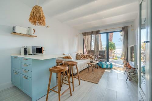 Apartamento Pharus: Retro Beach Home
