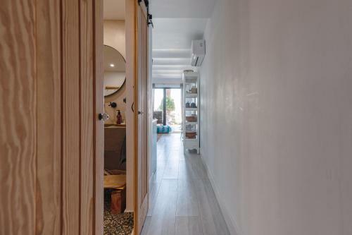 Apartamento Pharus: Retro Beach Home