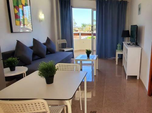 Las Camelias Apartments (e14) Pool And Solarium
