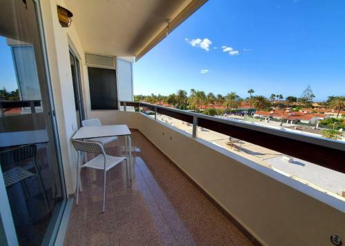 Las Camelias Apartments (e14) Pool And Solarium
