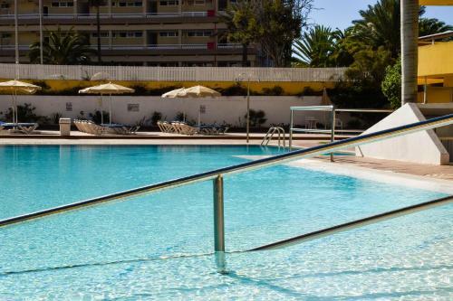Las Camelias Apartments (e14) Pool And Solarium