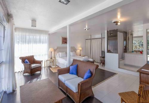 Refurbished Seafront Apartment