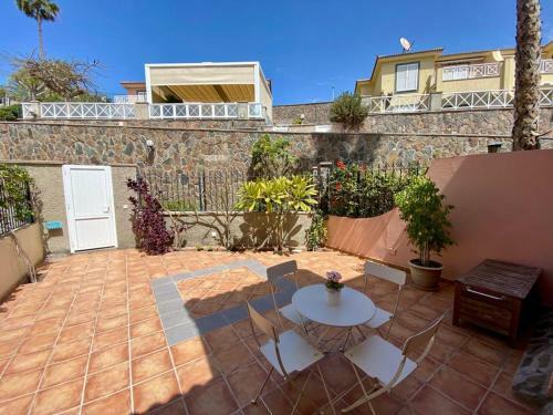 Villa Santa Ana Suites 24