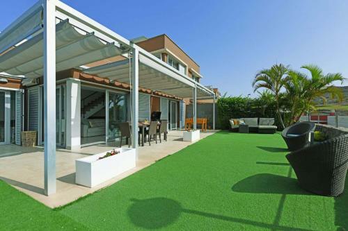 Villa Salobre Vista Golf 9