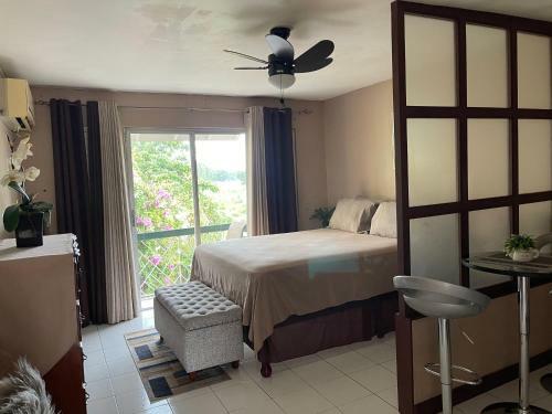 Apartamento Cityscape At Chelsea Manor / New Kingston Studio!
