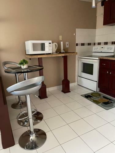 Apartamento Cityscape At Chelsea Manor / New Kingston Studio!