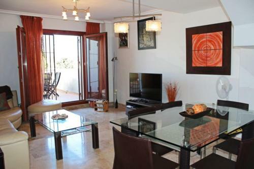 Modern 2 Bedroom Duplex- Golf, Mountains,sea, Pool