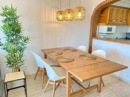 Cozy Apartment - Sea Views - Near To Beach