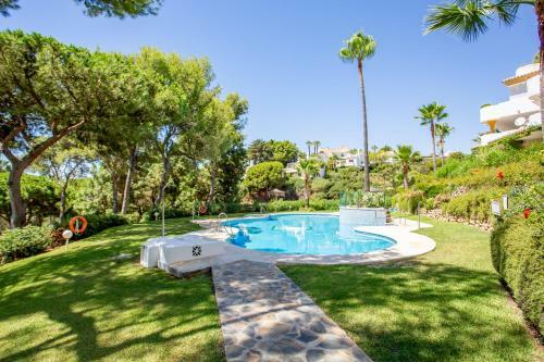 Nice 3 Bedroom Apartment In La Siesta Golf Calahonda