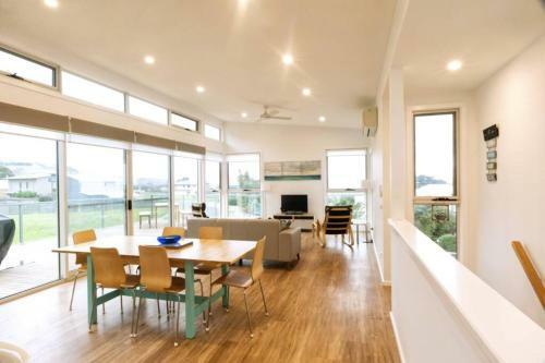 Ocean Loft - Oceanview ~pet Friendly ~ Free Wifi