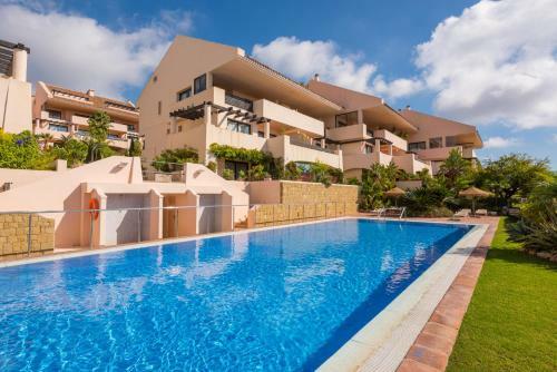 New Luxurious Apartment With Sea And Sunrise View