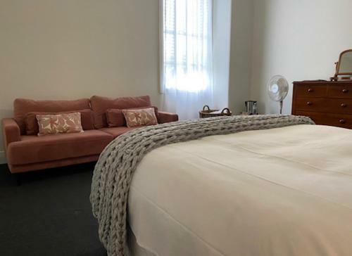 Hotel The Barkly Bistro Bar & Accommodation