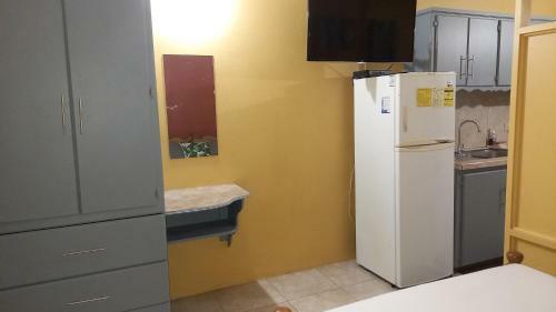 Wallace Holiday Apartments