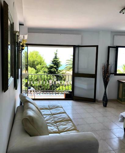 Spacious And Light Two Bedroom Apartment In Mijas!