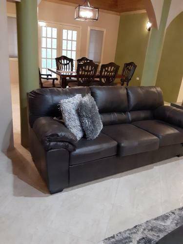Mandeville Cheerful And Luxury Home