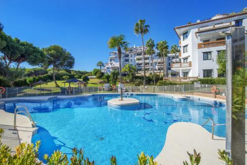 Penthouse In Calahonda Park