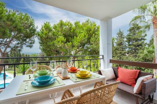 Club Delta Apartments By Ghr Rentals
