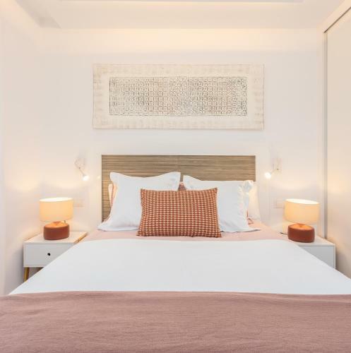 Club Delta Apartments By Ghr Rentals