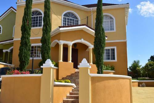 Mobay Vacation Village