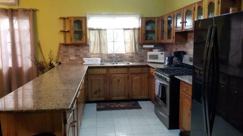 Ava's Getaway, 3bed, Ac, Wifi