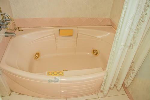 Hostal The Whytehouse Villa