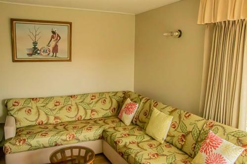 Hostal The Whytehouse Villa