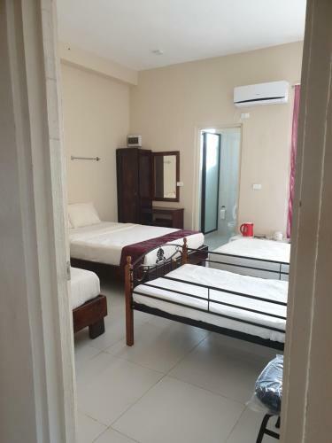 Hotel Bay View Barbers Lodge