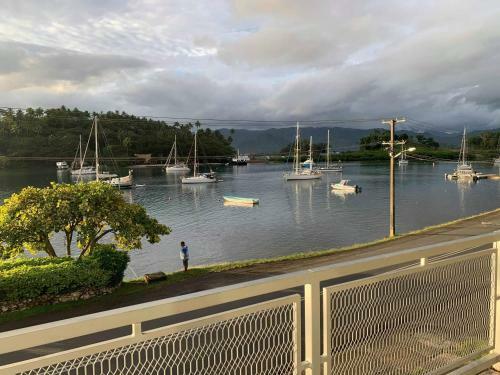 Hotel Bay View Barbers Lodge