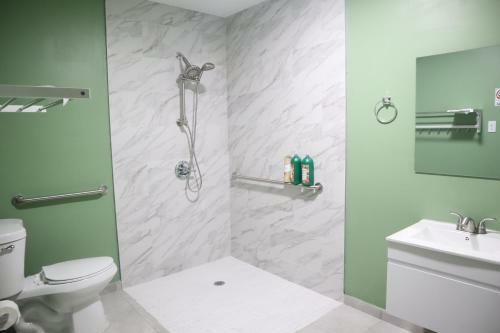 Apartamento Shared Loft - Private 3 Room Unit Sleeps Up To 12