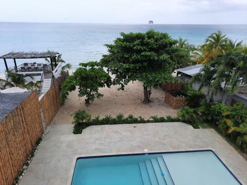 Deluxe Yrie Beach Villa