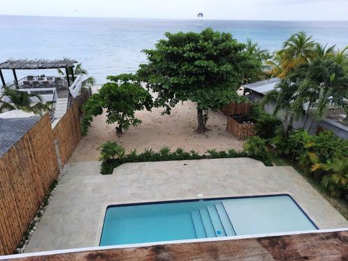 Deluxe Yrie Beach Villa
