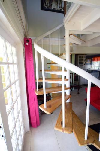 Apartamento River Side Apt 9 @ Mystic Ridge.