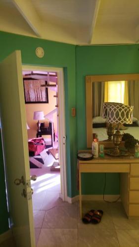 Apartamento River Side Apt 9 @ Mystic Ridge.