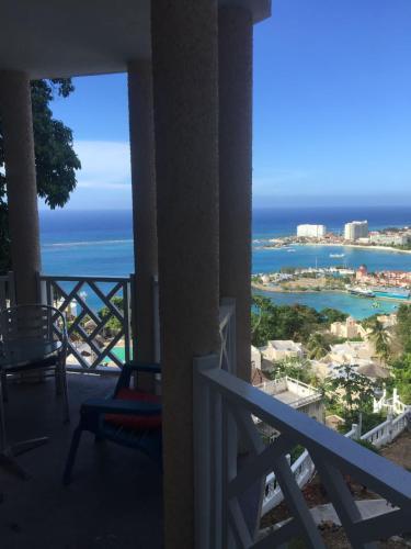 Apartamento Panoramic View@sky Castles, Columbus Heights