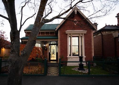 House At No. 10