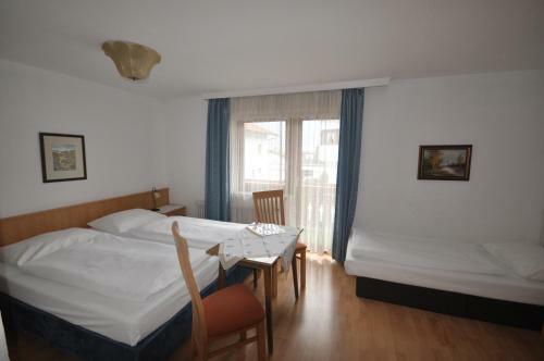 Hostal G�stehaus Pension Edelweiss