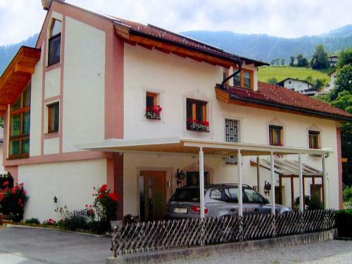 Apartment Haus Enzian Pians