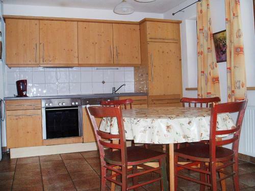 Holiday Home Am Weitfeld Langenfeld