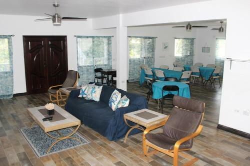 Hotel Zion Hill Retreat