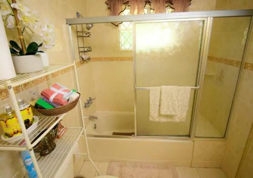 Apartamento Beautiful Portmore Oasis.