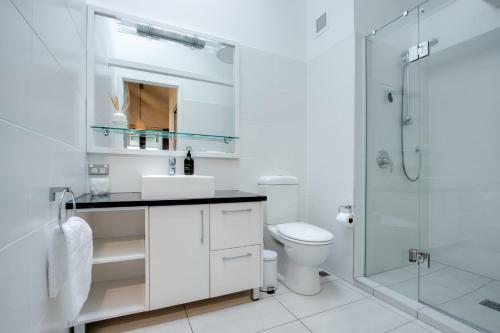 Ahuriri Luxury Apartment - Ahuriri Holiday Home