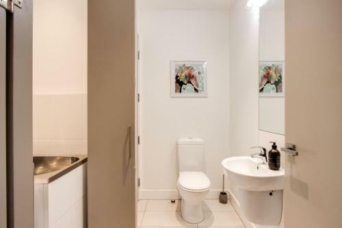 Ahuriri Luxury Apartment - Ahuriri Holiday Home