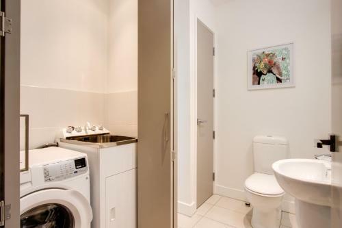 Ahuriri Luxury Apartment - Ahuriri Holiday Home