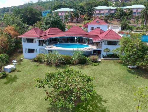 Villa Exodus Retreat