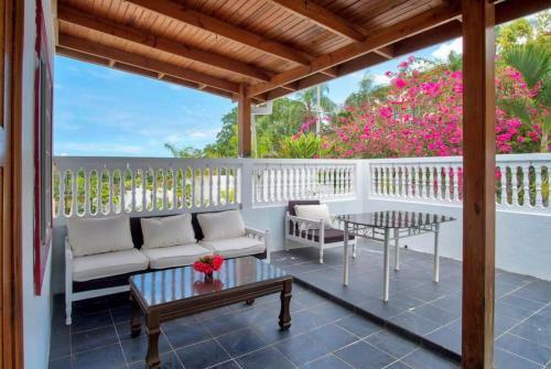 Villa Exodus Retreat