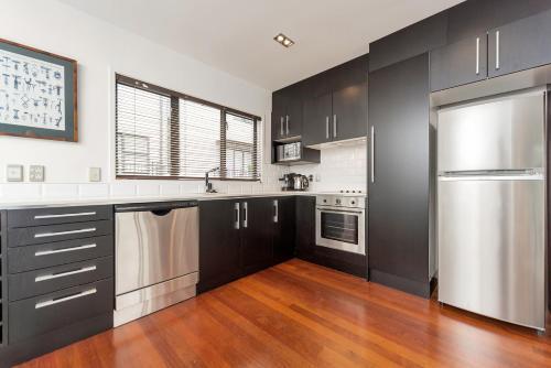 Apartamento Qv Modern 3 Level Sunny Townhouse (640)
