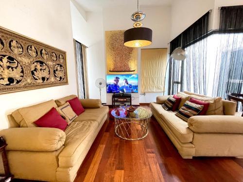 Apartamento �tico En Plaza De La Constituci�n