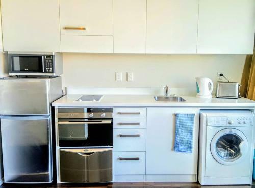 Cute Cbd Apartment With AC And Amazing Views