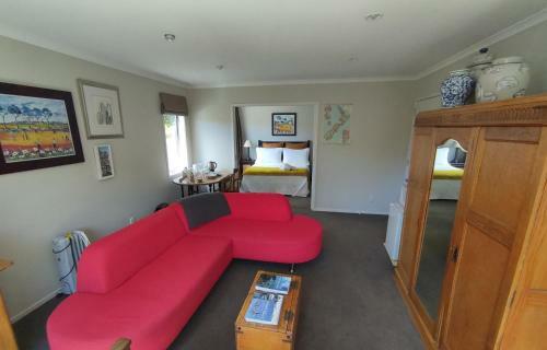 Hostal Castor Bay Homestay